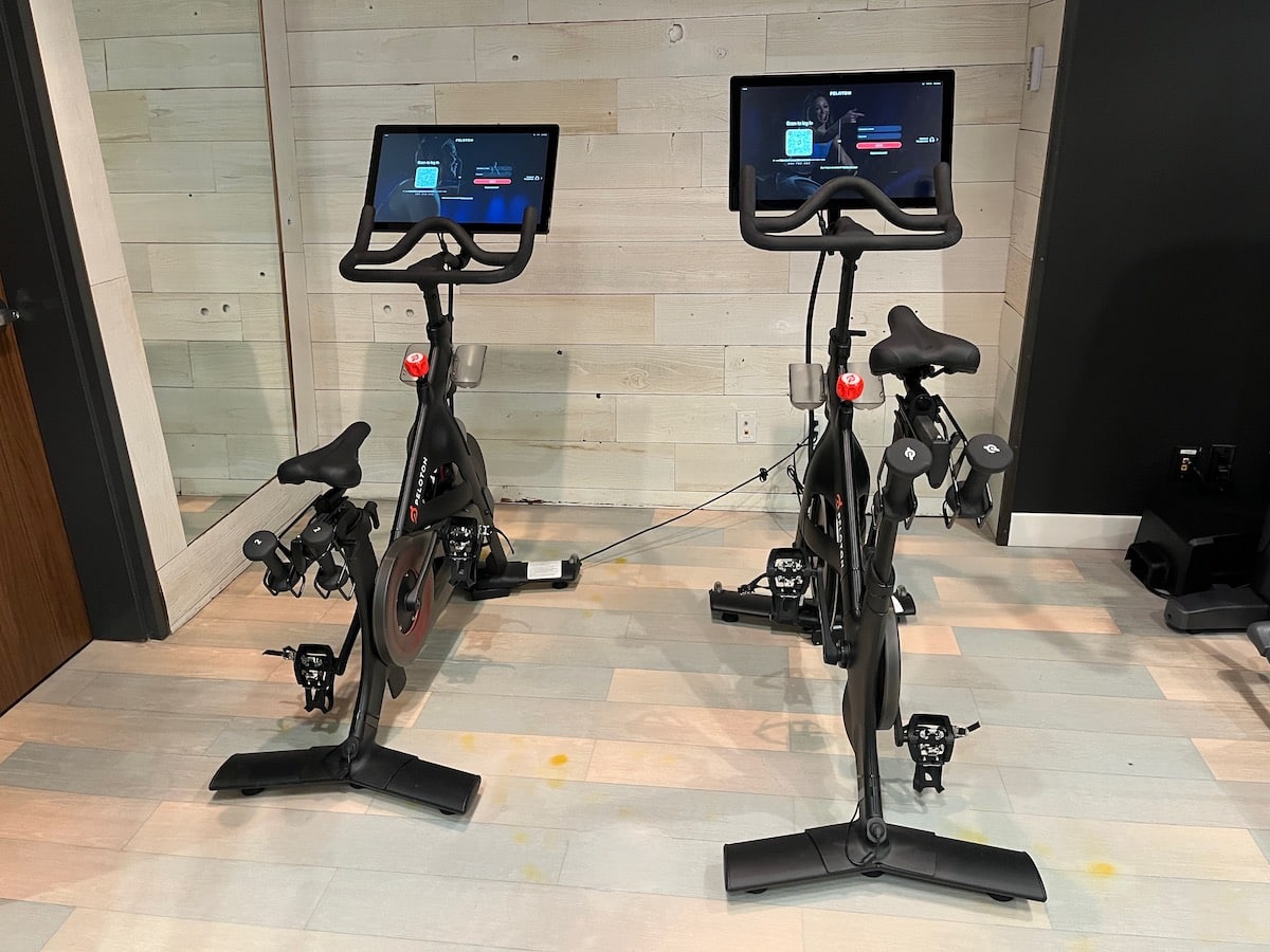 2 peloton bikes in nyc hotel